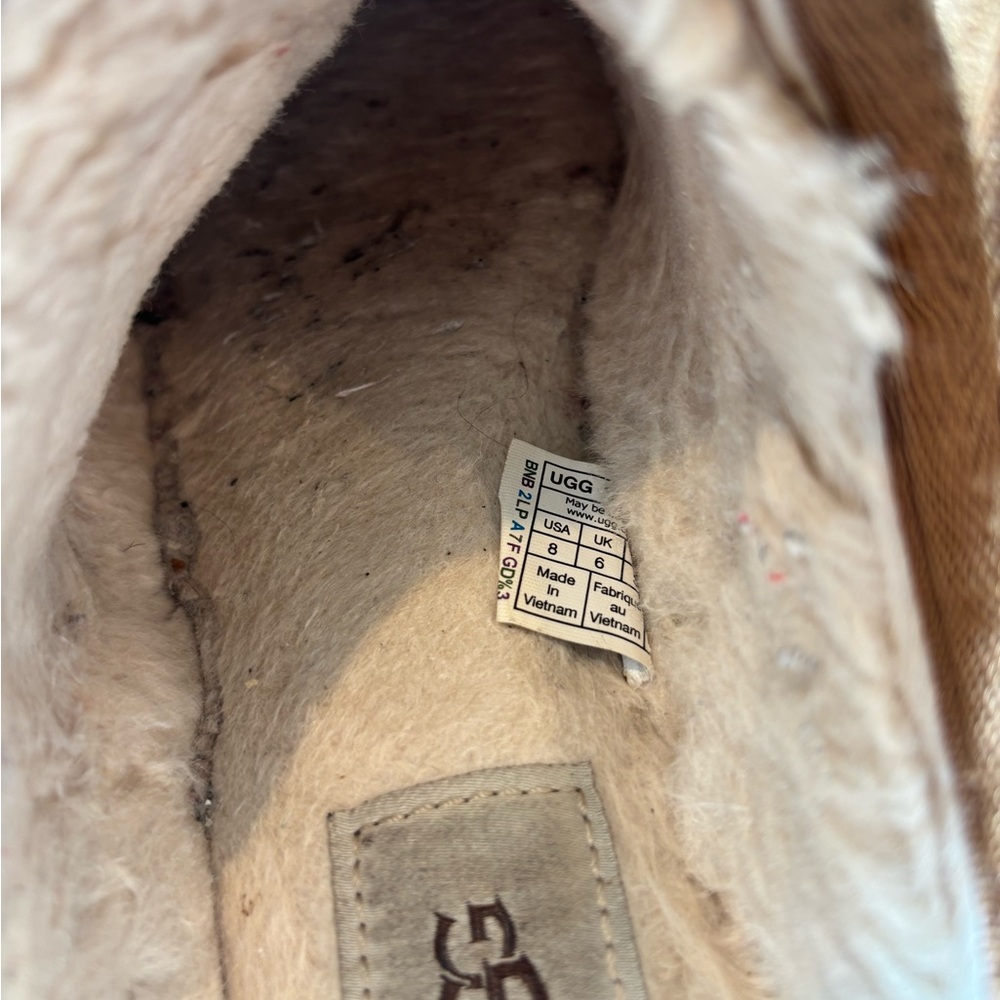 Chestnut Ugg Classic Slippers - Picture 5 of 5